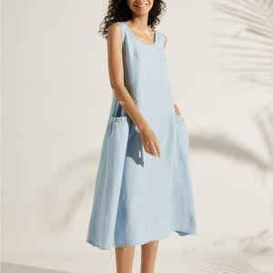 Elegant Light Blue Sleeveless Midi Dress